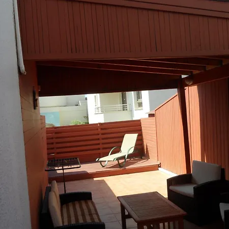 Ground Floor, Free Internet Apartment
